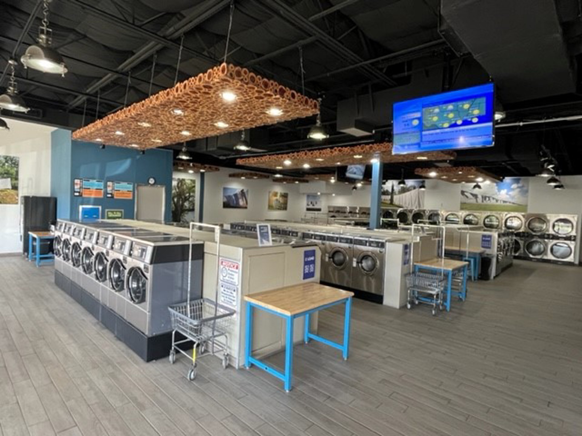 Lavandería Laundromat cover photo