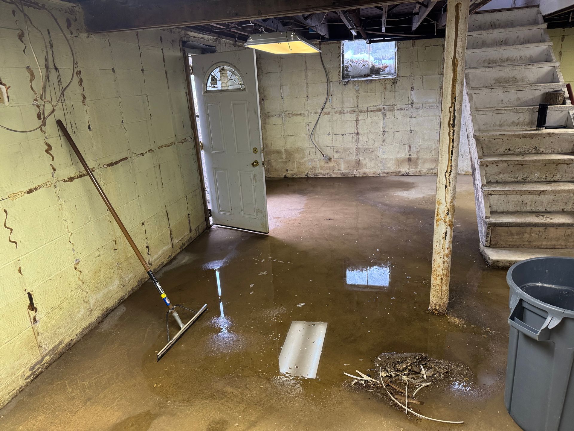 H & R Waterproofing, LLC cover photo