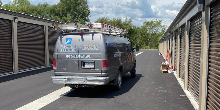 LACANNE ELECTRIC LLC cover photo