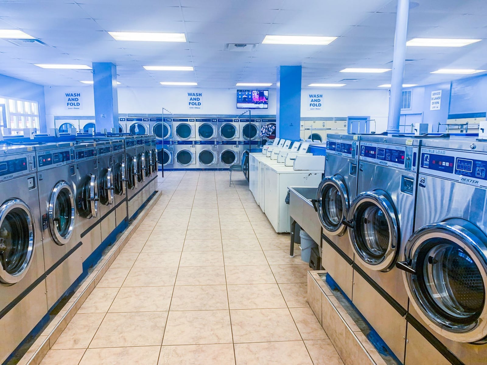 The Laundry Wheel Phoenix Coin Laundromat & Wash and Fold- Phoenix, AZ work photo