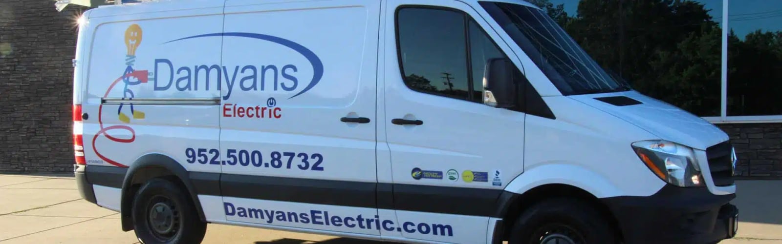 DAMMANN ELECTRIC LLC cover photo