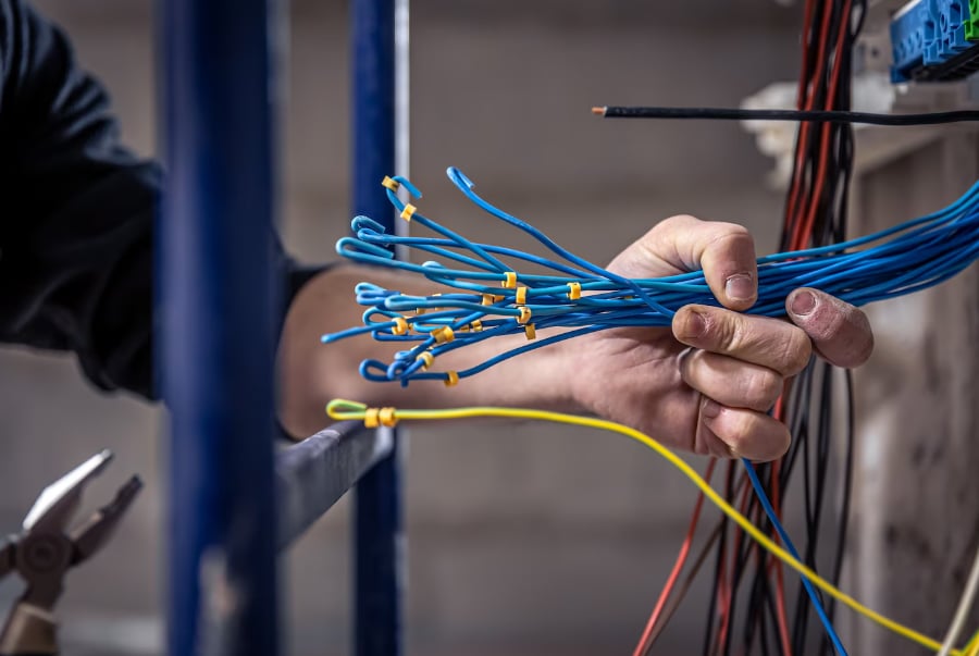 ROCHESTER ELECTRIC AND COMMUNICATIONS INC cover photo