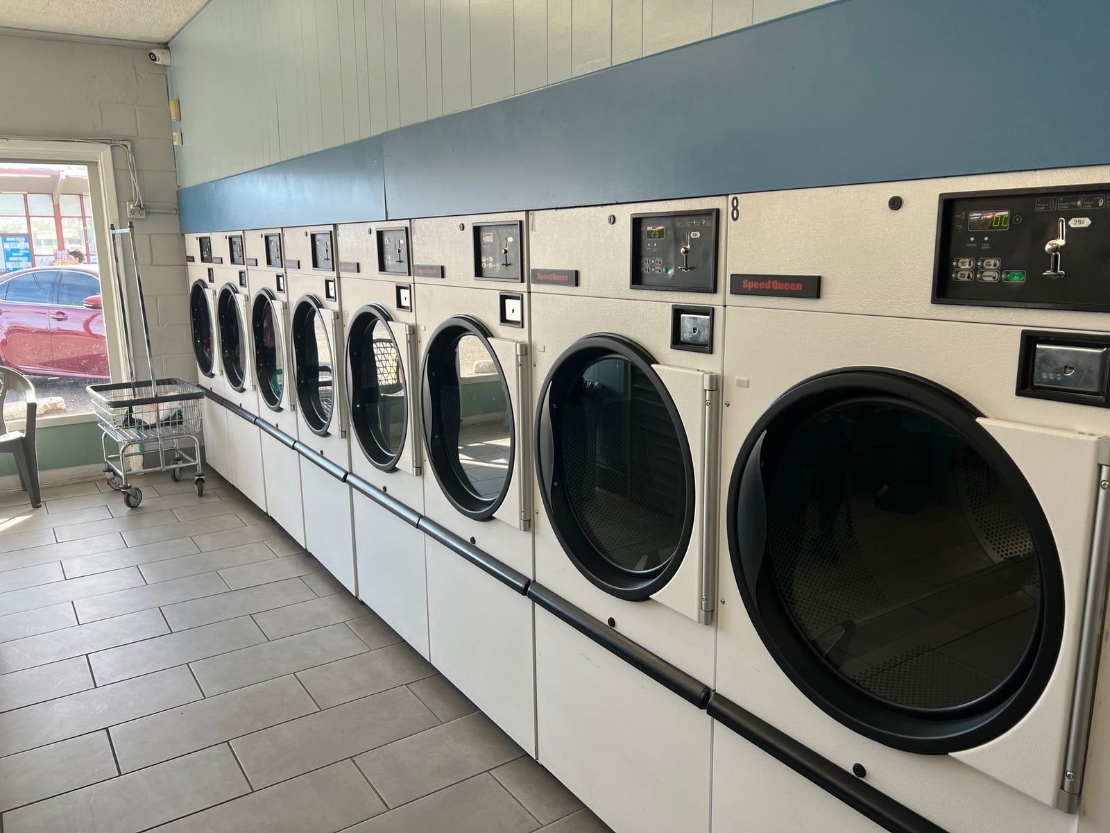 Ti-Dee Laundromat work photo