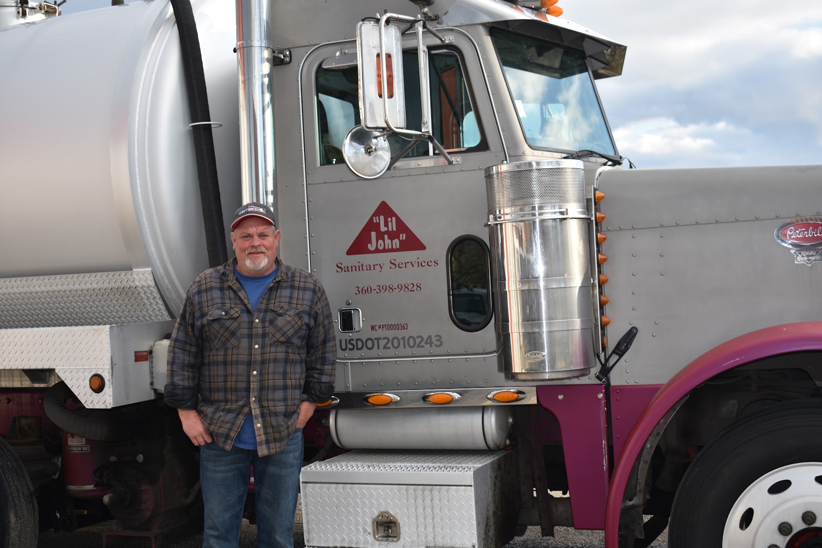 Lil John Sanitary Services Inc cover photo