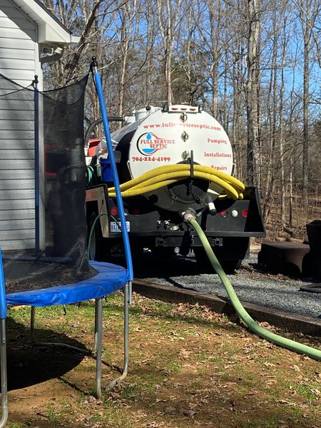 Full Service Septic cover photo