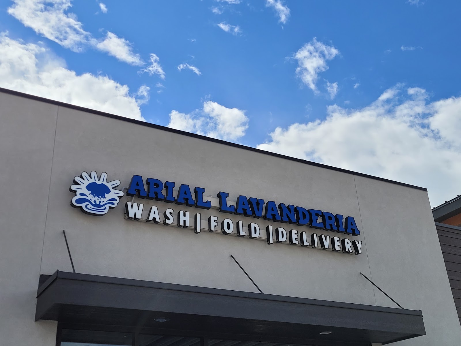 Arial Lavanderia work photo