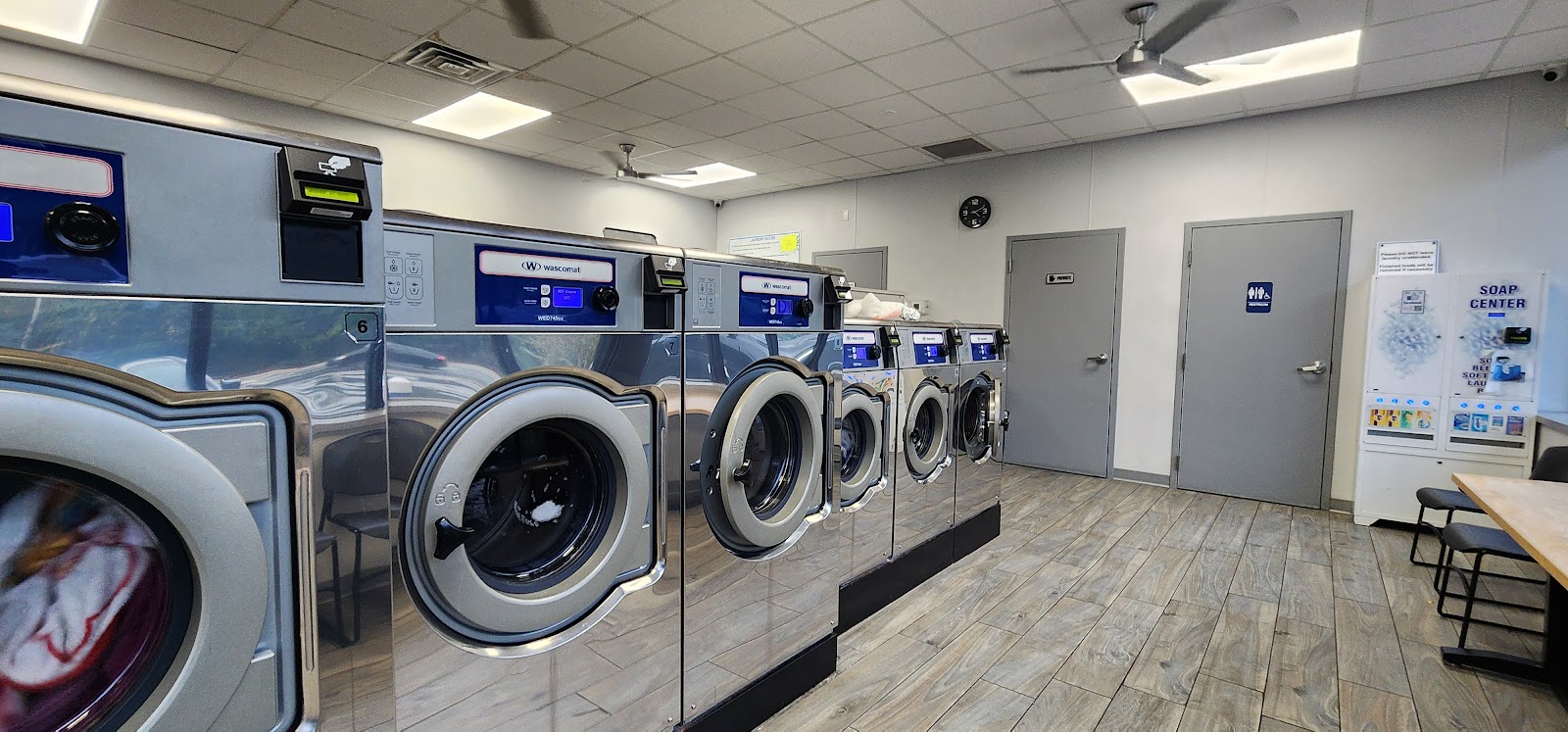 Wash & Go Laundromat II - Atlantic Blvd cover photo