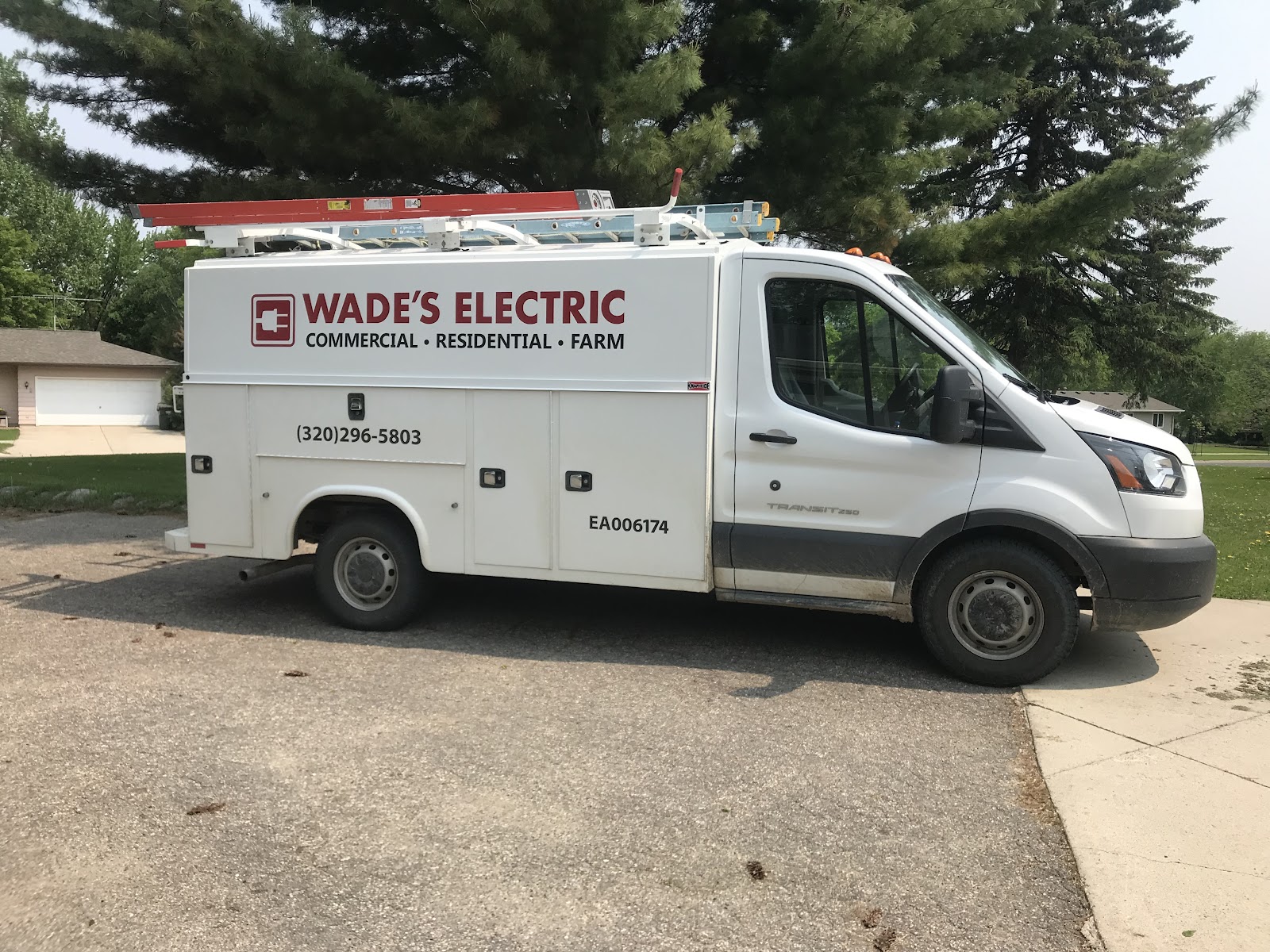 WADES ELECTRIC INCORPORATED cover photo