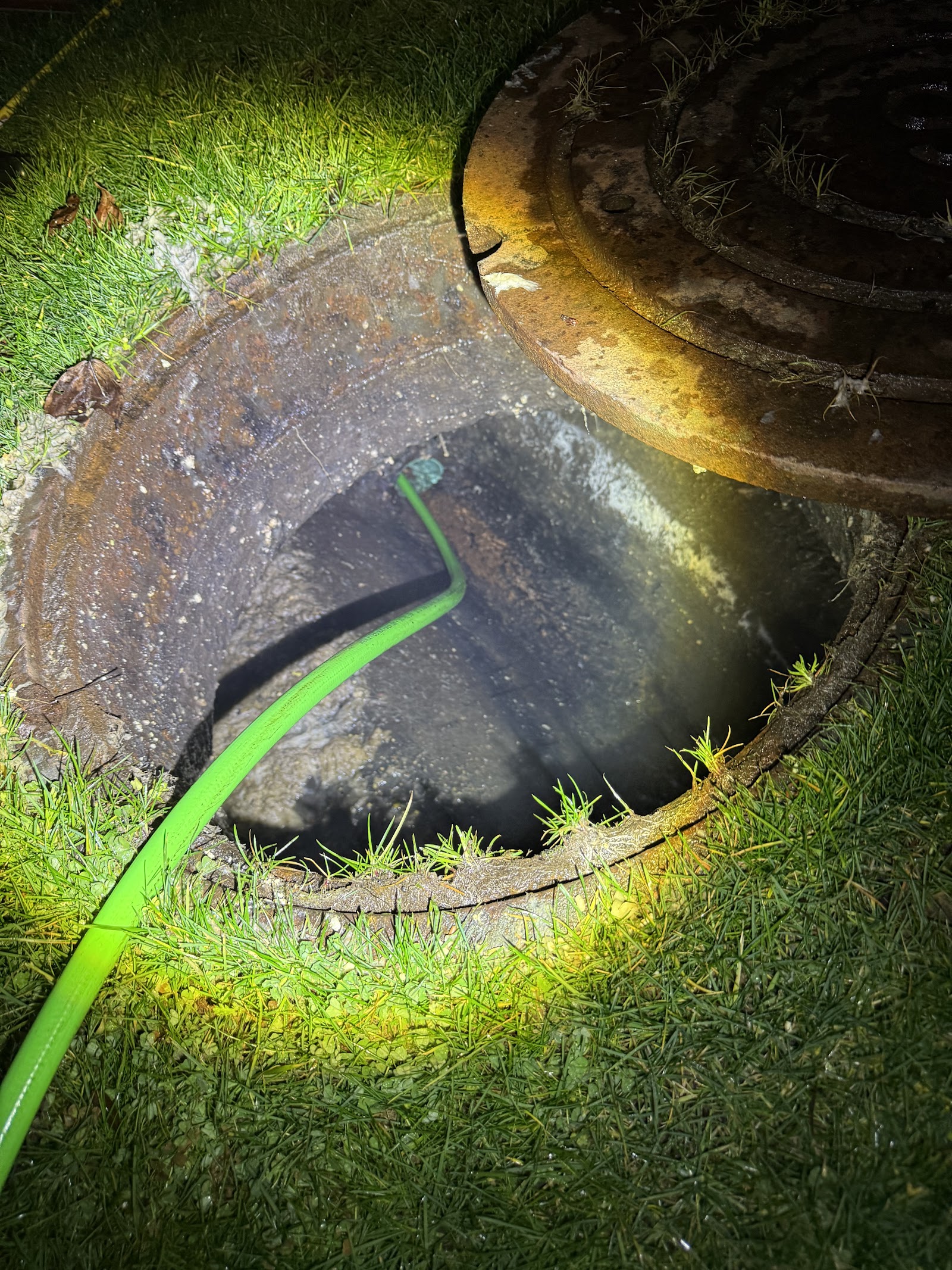 NW Sewer & drain cover photo