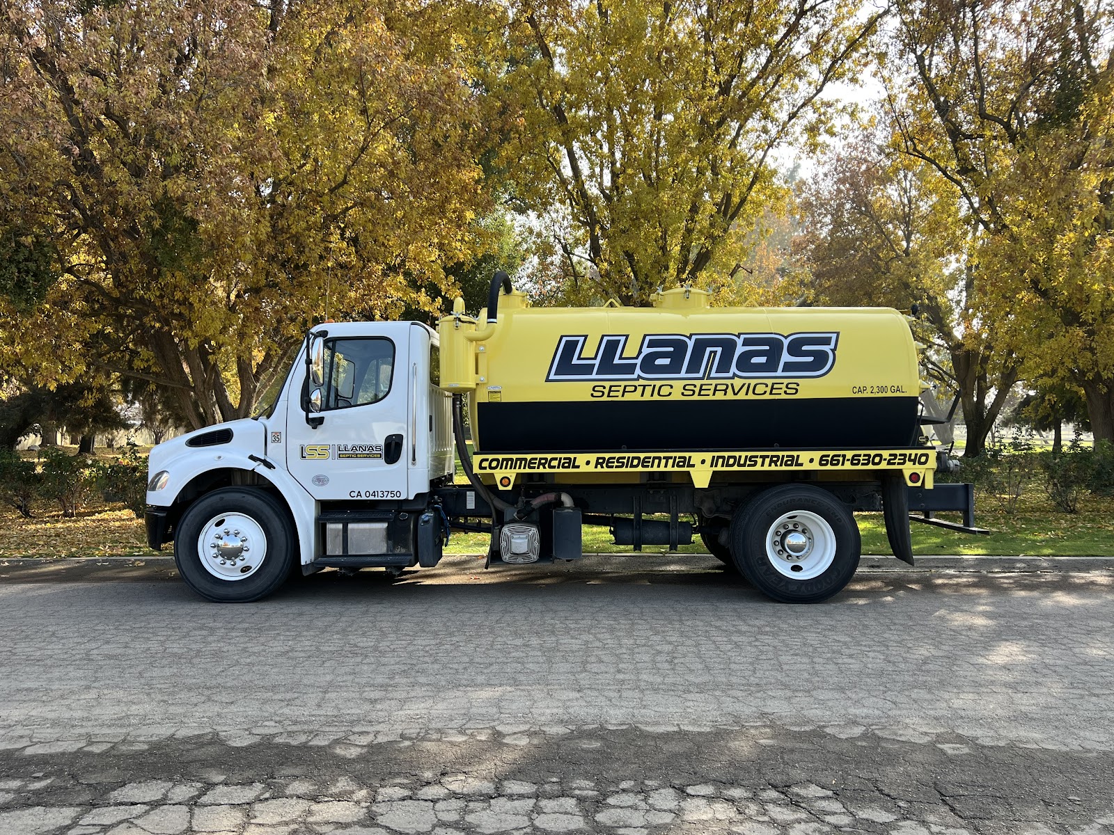 Llanas Septic Services, LLC cover photo