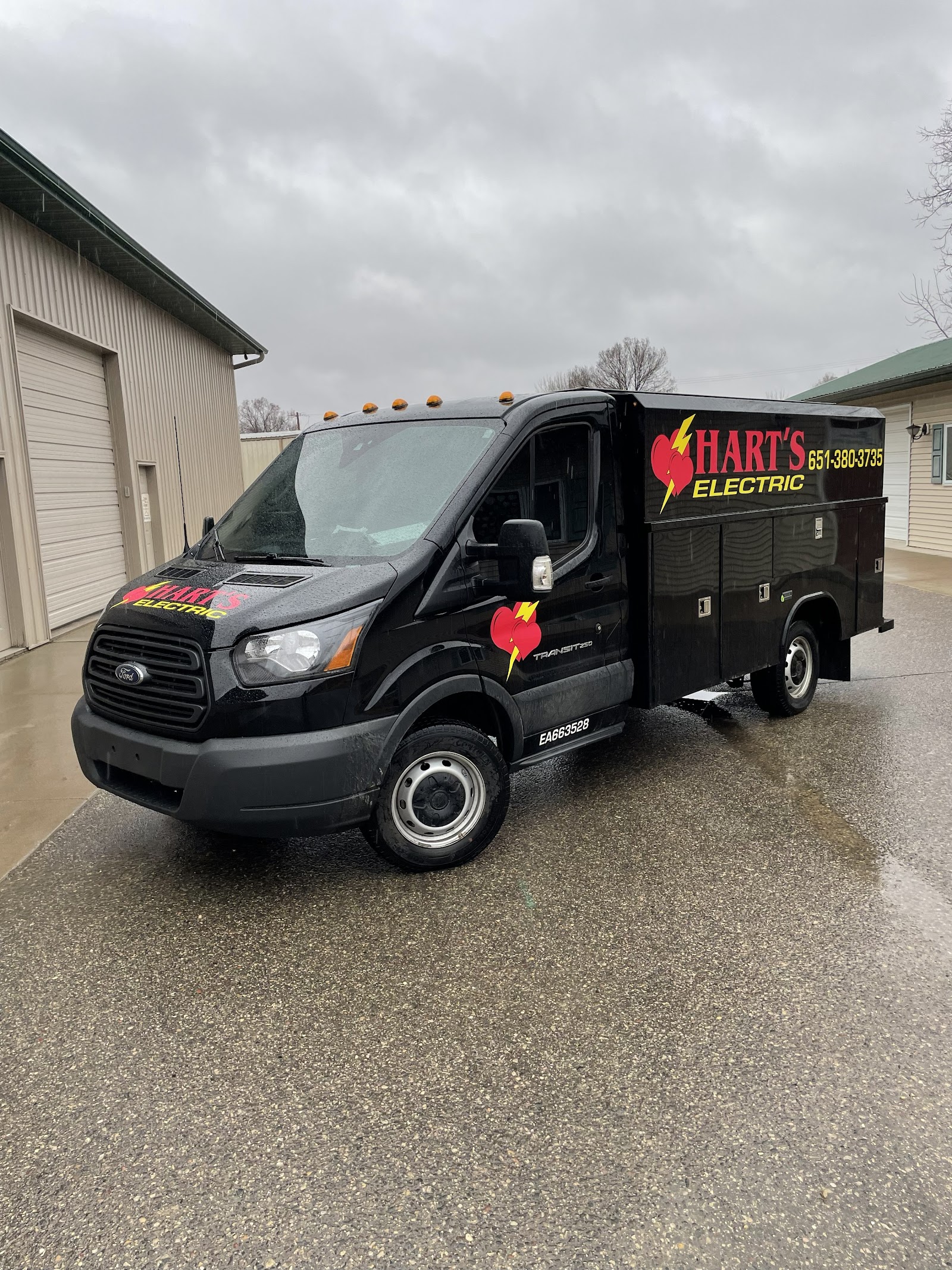 HARTS ELECTRIC LLC cover photo