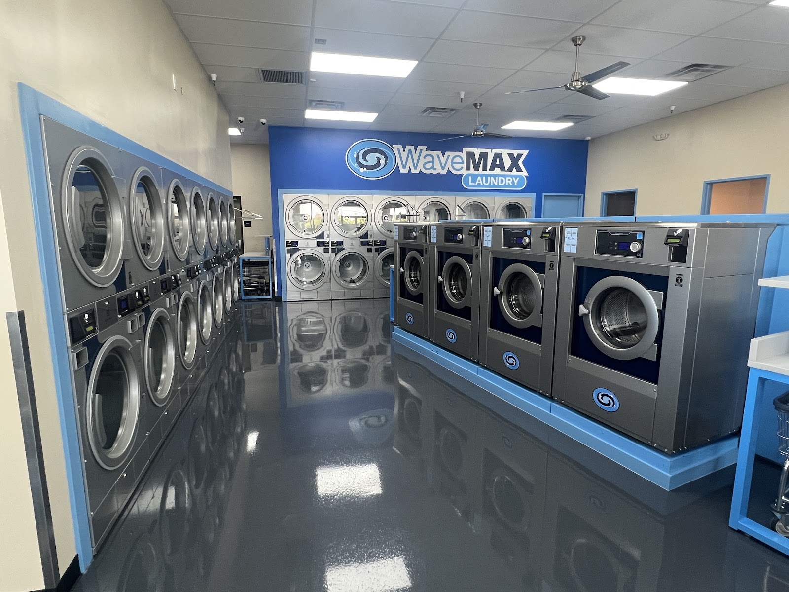 Wavemax Laundry - Camelback cover photo