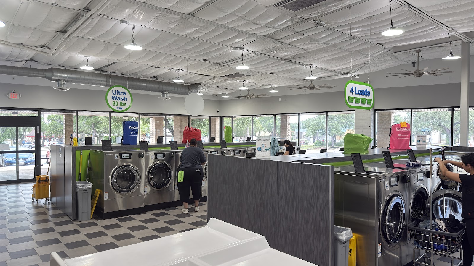 SpinXpress Laundry - Thousand Oaks - Wash & Fold Services cover photo