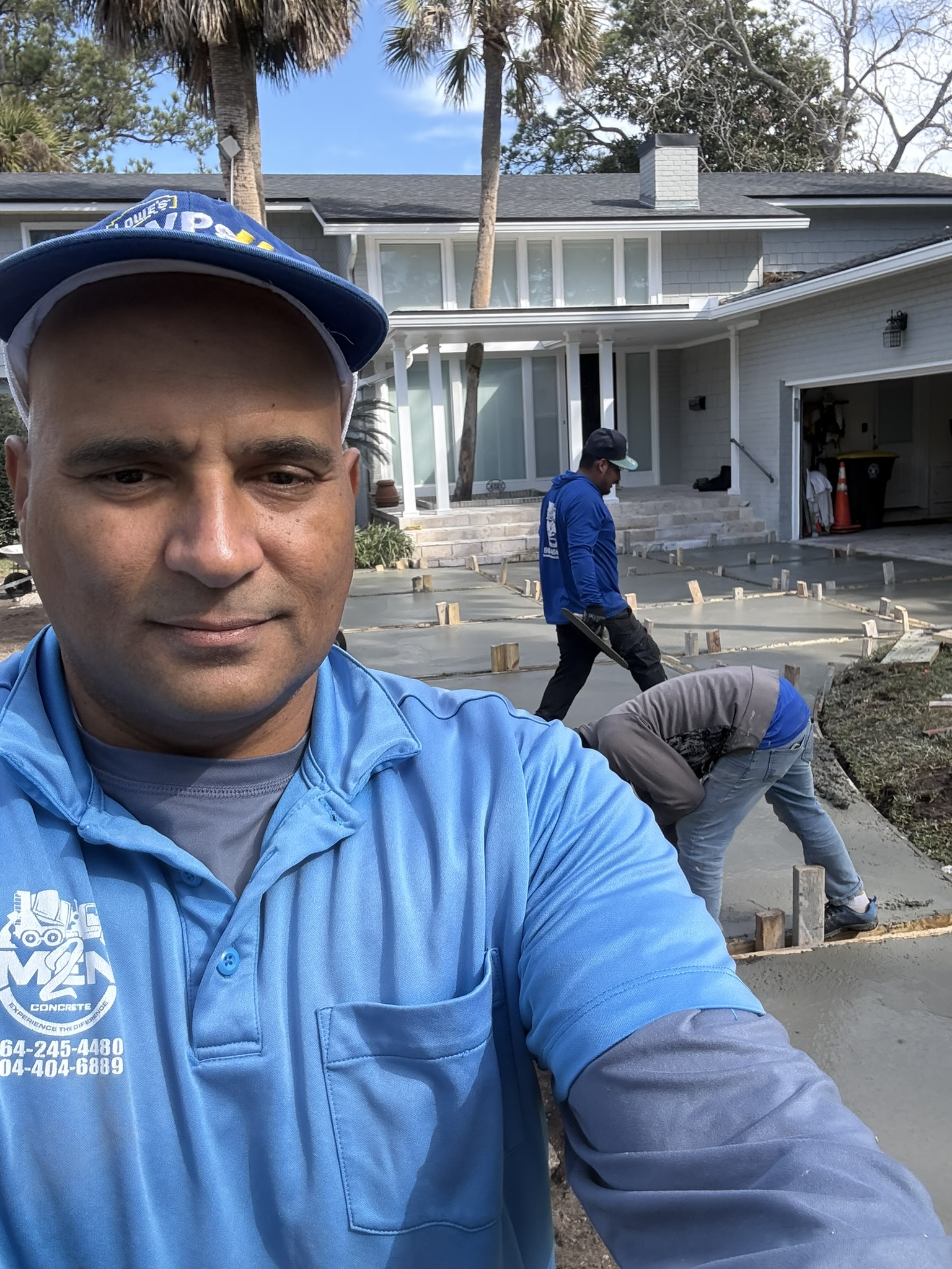 2 Men Concrete work photo
