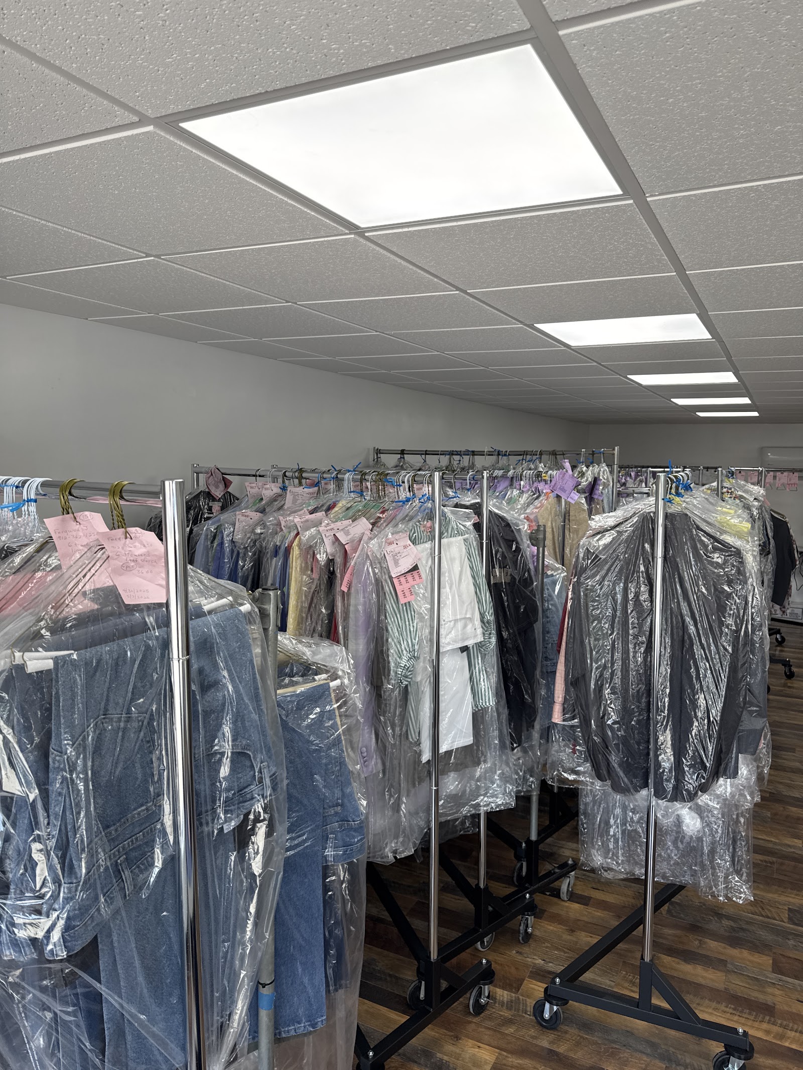Elite Dry Cleaners And Alterations cover photo