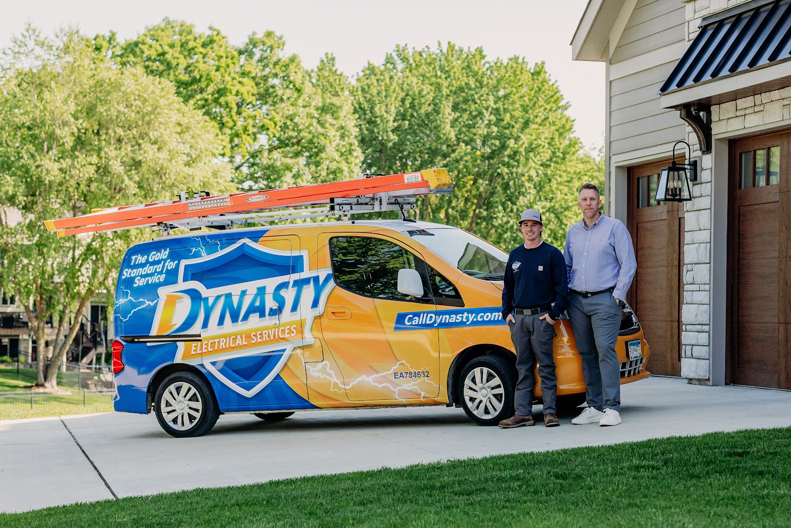 DAYSTAR ELECTRIC INC cover photo