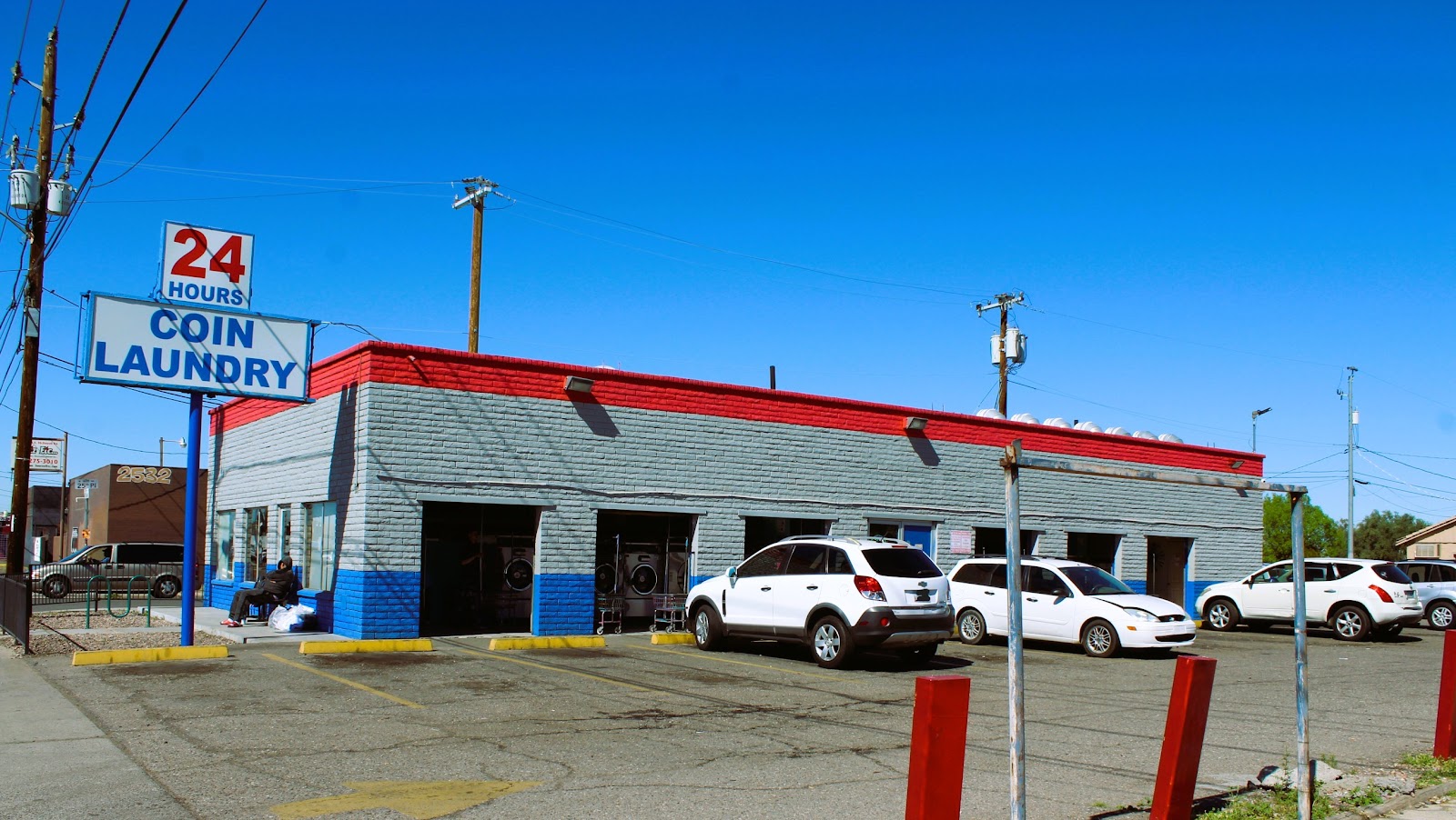 Agua Caliente 24 Hour Laundromat work photo
