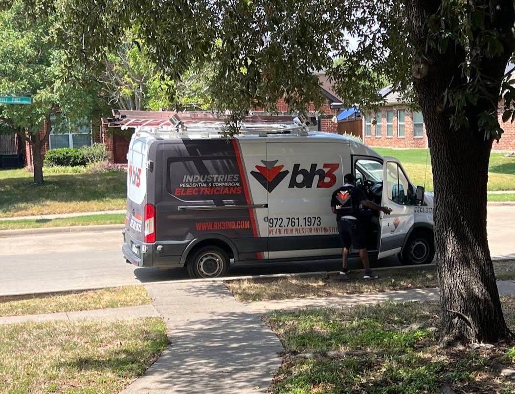 BH3 Residential and Commercial Electricians cover photo