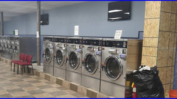 Giant Express Laundromat ($.50 Drying) (Wash & Fold) (Drop off & pickup) cover photo