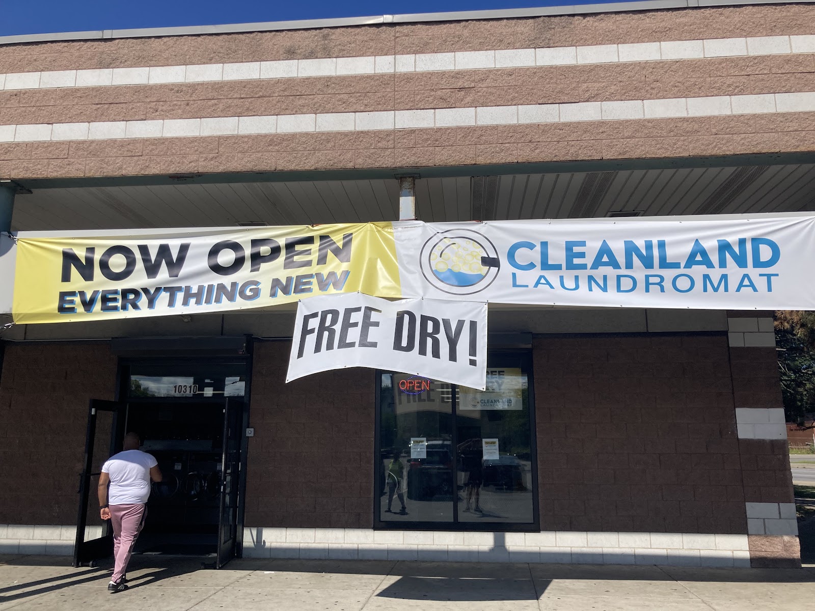 Cleanland Laundromat work photo
